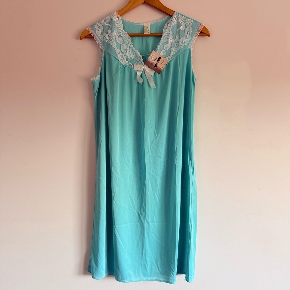 Vintage NWT Elegant Lace Trim Aqua Nightgown